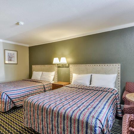 Wake Inn Raleigh Zewnętrze zdjęcie